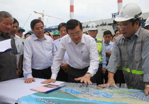 លោកប្រធានរដ្ឋវវៀតណាមអញ្ជើញទៅទស្សនាកោះនានានៅខែត្រ Quang Ninh។